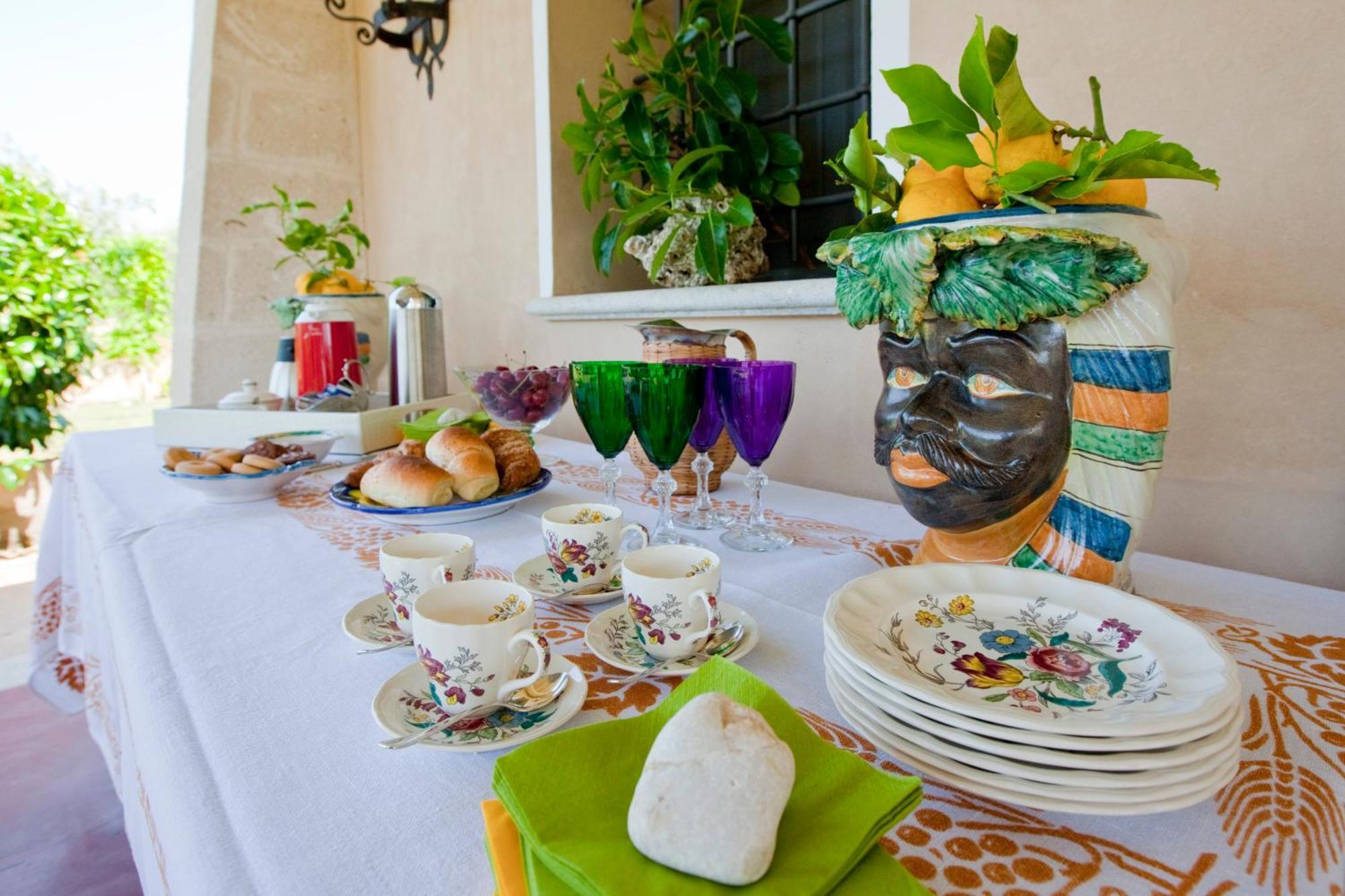 Baglio Sant'Andrea Bed & Breakfast Valderice Exterior photo