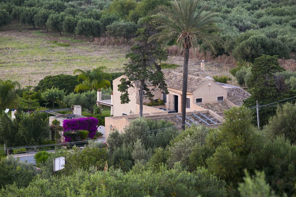 Baglio Sant'Andrea Bed & Breakfast Valderice Exterior photo